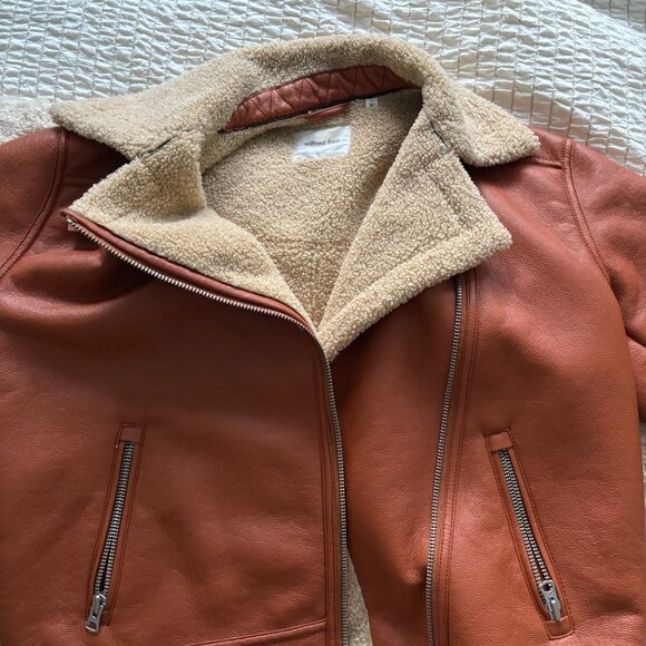 BRAND NEW - Aritzia Wilfred - Oversized Shearling & Vegan Leather Aviator Jacket - Picture 3 of 4
